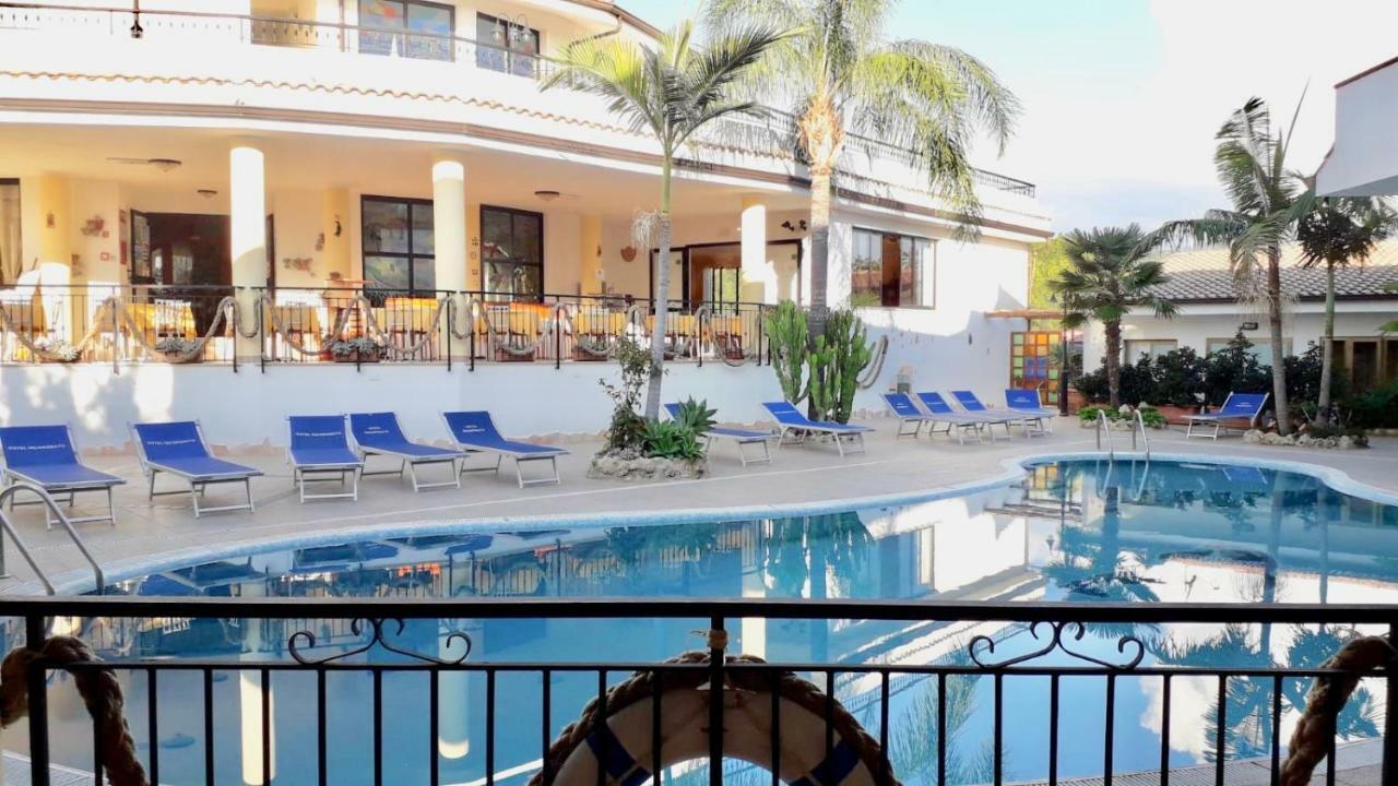 Hotel L'Ancora Капо-Ватикано Екстер'єр фото